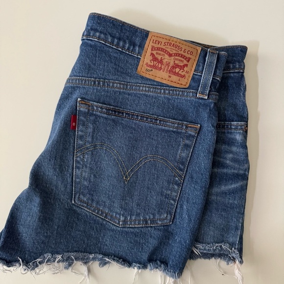 Levi’s 501 Cut Off Denim Jeans Button Fly Shorts Women’s size 29 - Picture 2 of 11